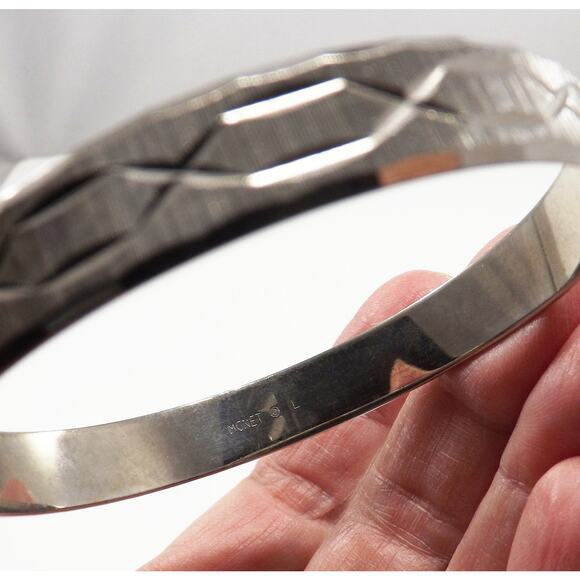 Vintage 1970s Monet Silver Tone Textured Bangle Bracelet, Satin Finish - Picture 10 of 10